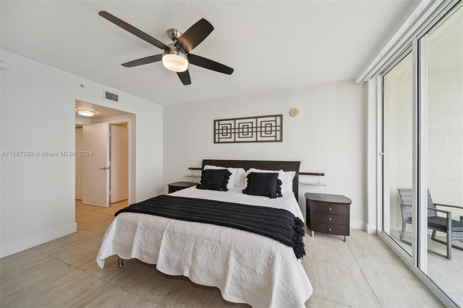 LA PERLA CONDO - Residential Lease