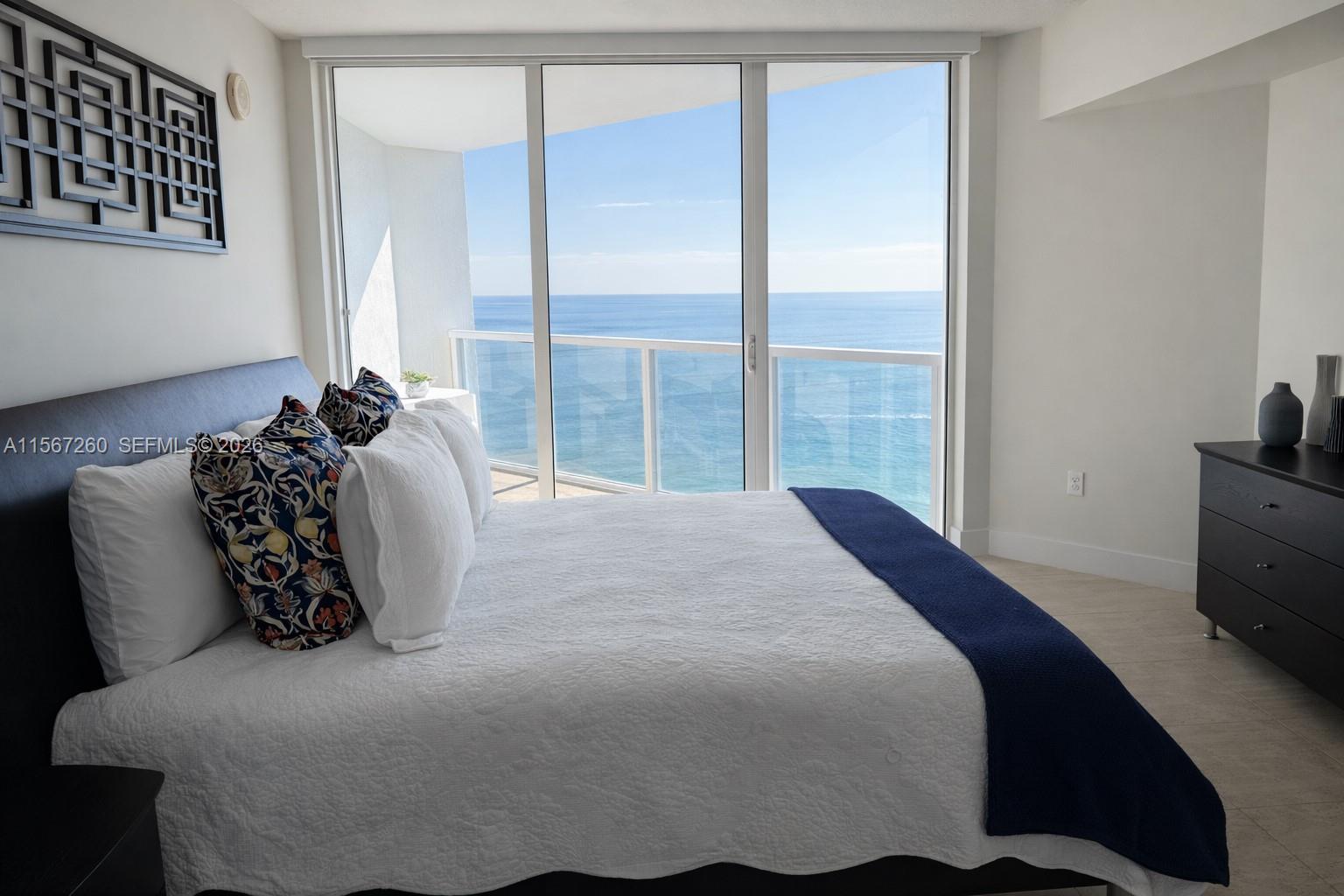 LA PERLA CONDO - Residential Lease