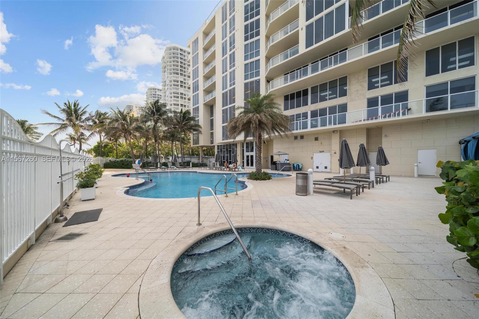 LA PERLA CONDO - Residential Lease
