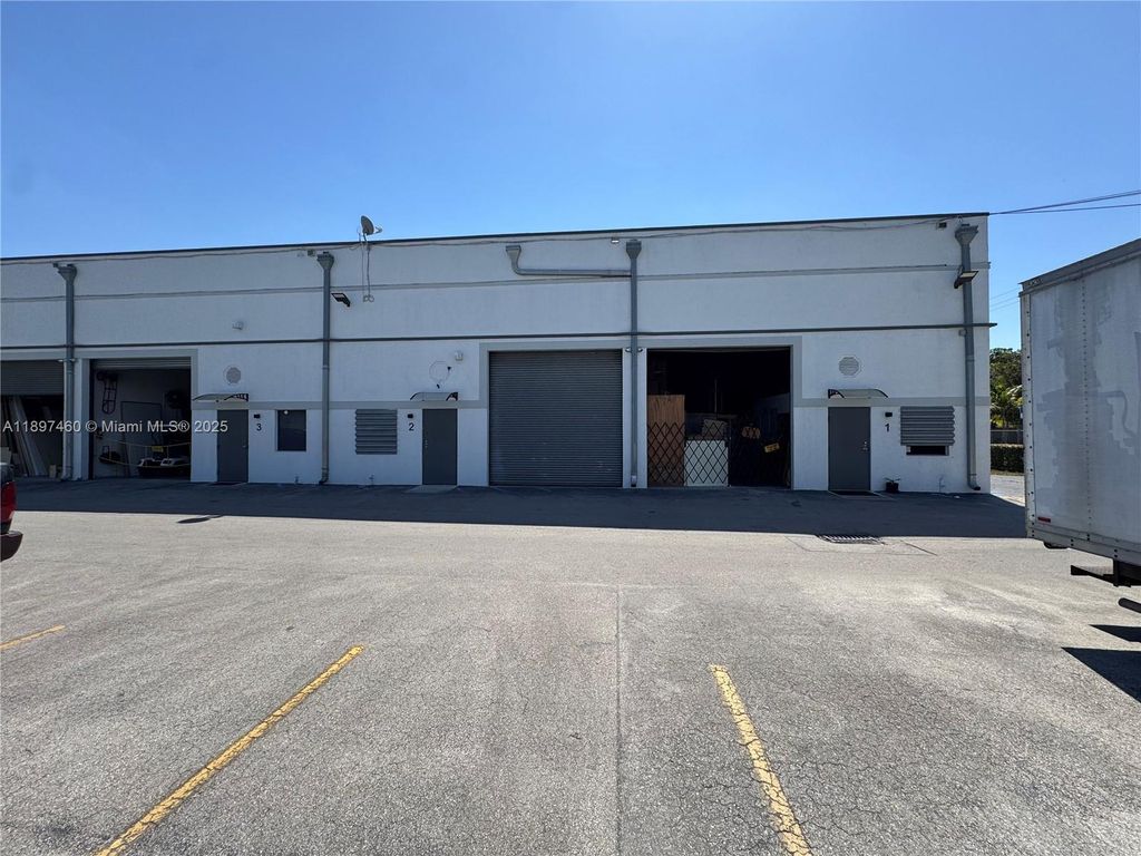 Photo of 12101 NW 98th Ave #3, Hialeah Gardens, FL 33018 (MLS # A11897460)