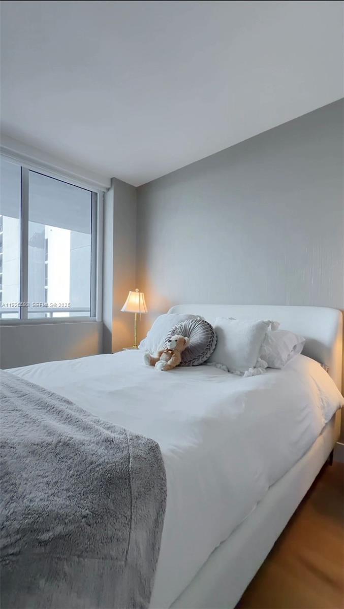 THE HARBOUR NORTH CONDO - Residential Lease