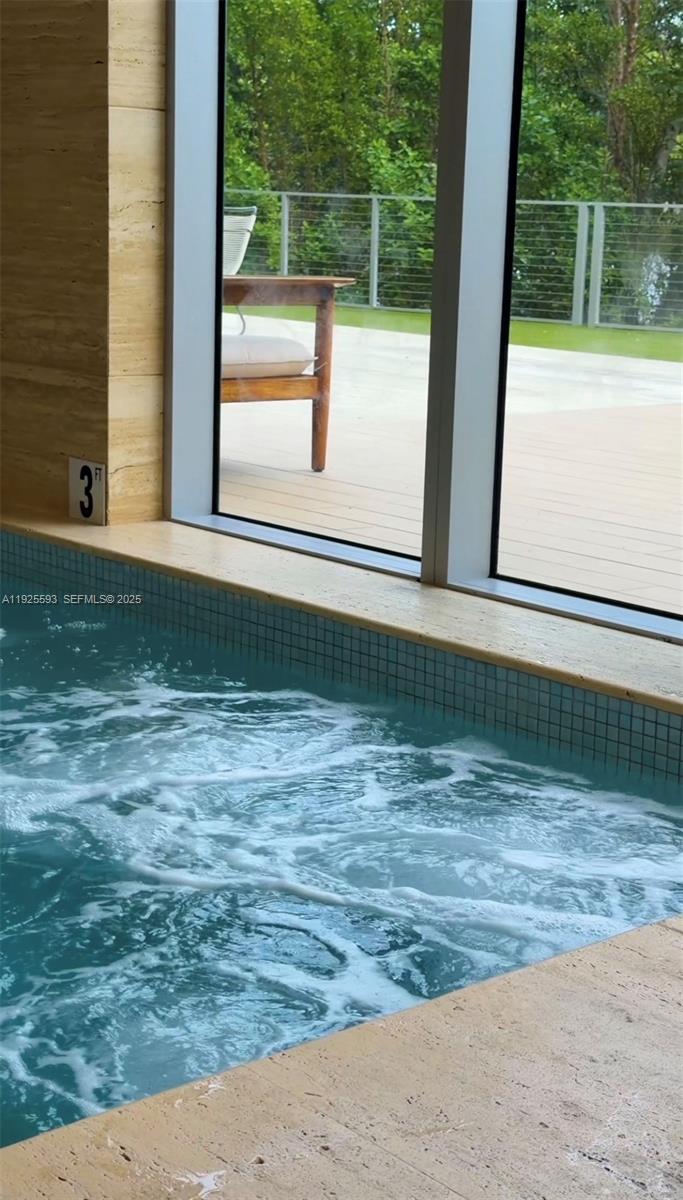 THE HARBOUR NORTH CONDO - Residential Lease