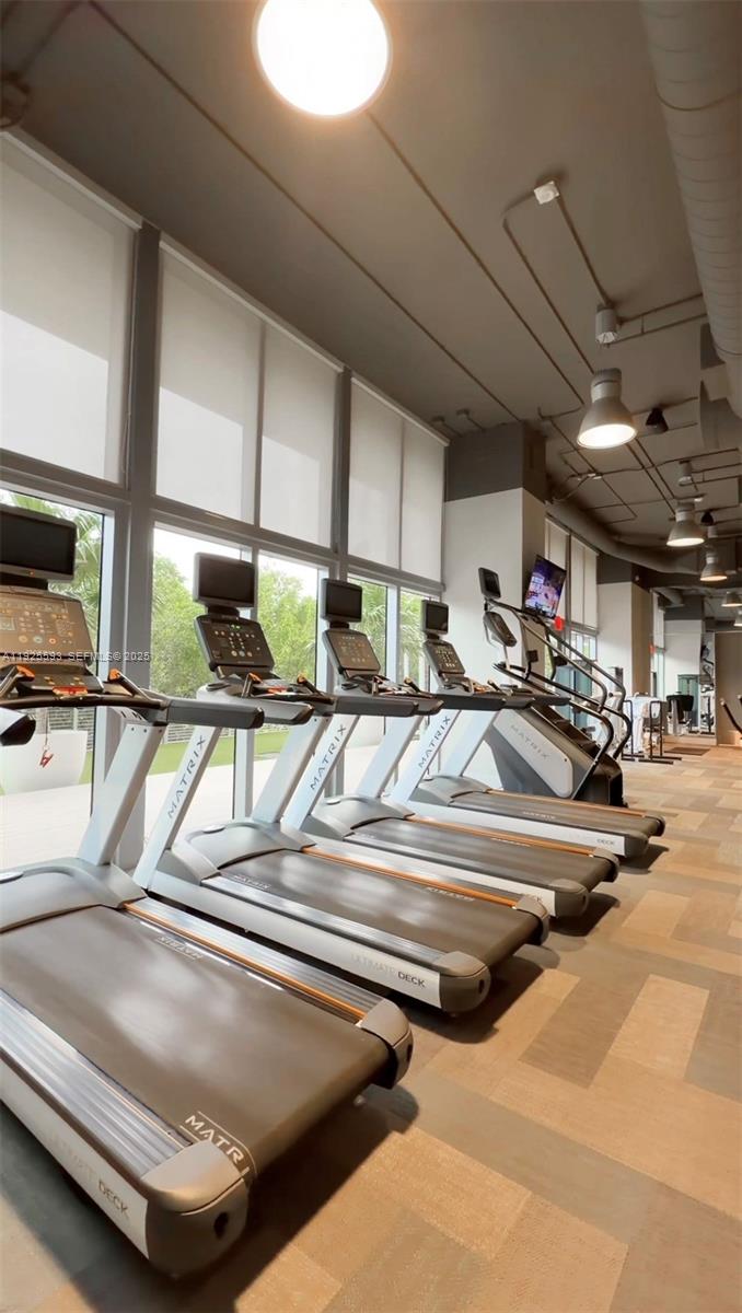 THE HARBOUR NORTH CONDO - Residential Lease