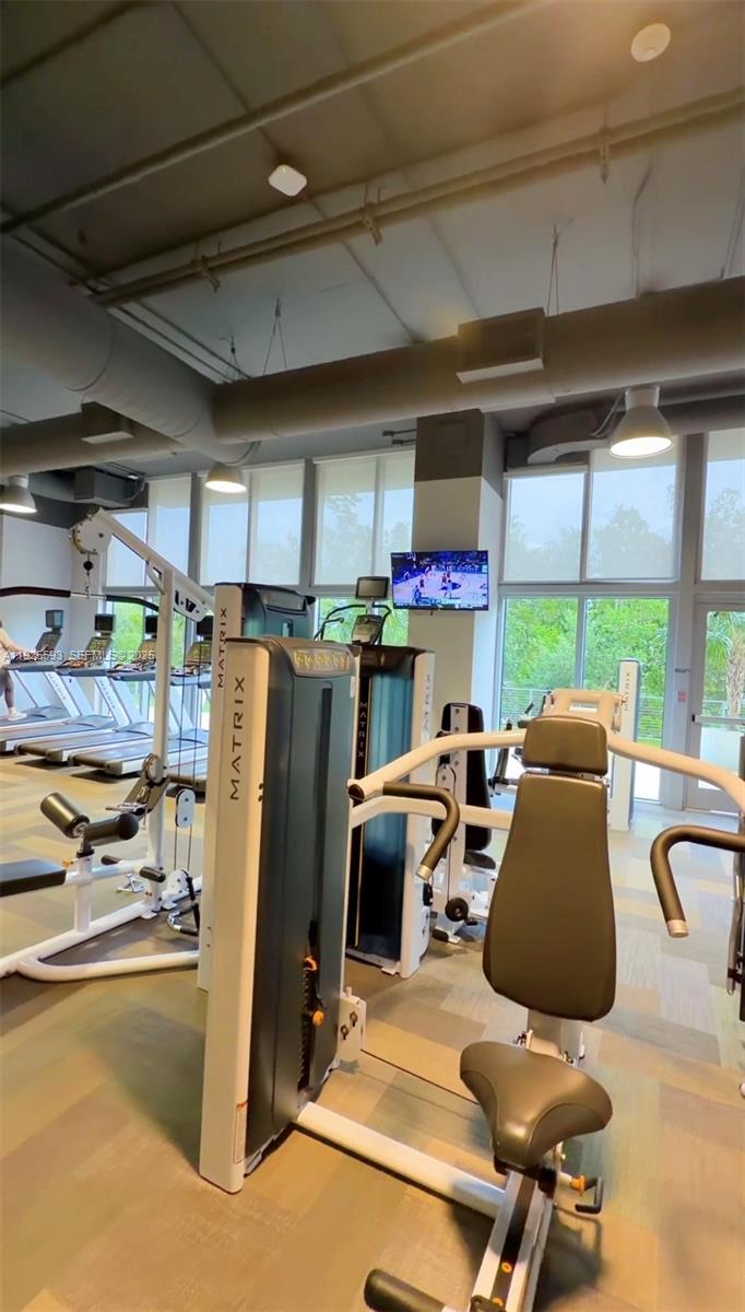 THE HARBOUR NORTH CONDO - Residential Lease