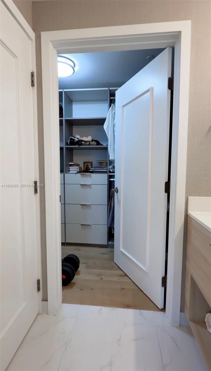 THE HARBOUR NORTH CONDO - Residential Lease