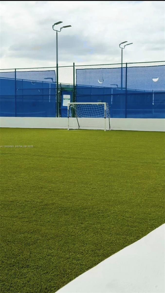 THE HARBOUR NORTH CONDO - Residential Lease