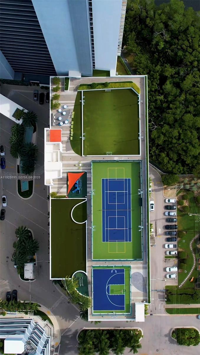 THE HARBOUR NORTH CONDO - Residential Lease