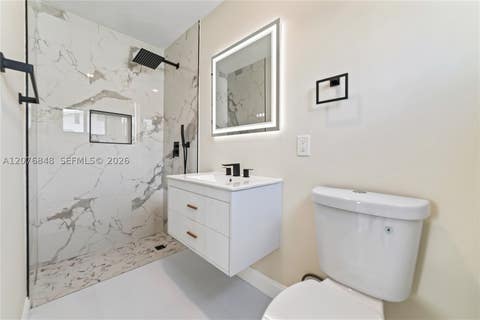 Tiny photo for 220 N 69th Ter, Hollywood, FL 33024 (MLS # A12076848)