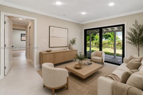 Tiny photo for 220 N 69th Ter, Hollywood, FL 33024 (MLS # A12076848)