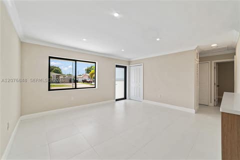 Tiny photo for 220 N 69th Ter, Hollywood, FL 33024 (MLS # A12076848)