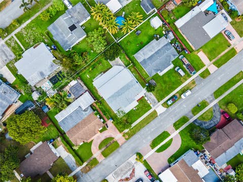 Tiny photo for 220 N 69th Ter, Hollywood, FL 33024 (MLS # A12076848)