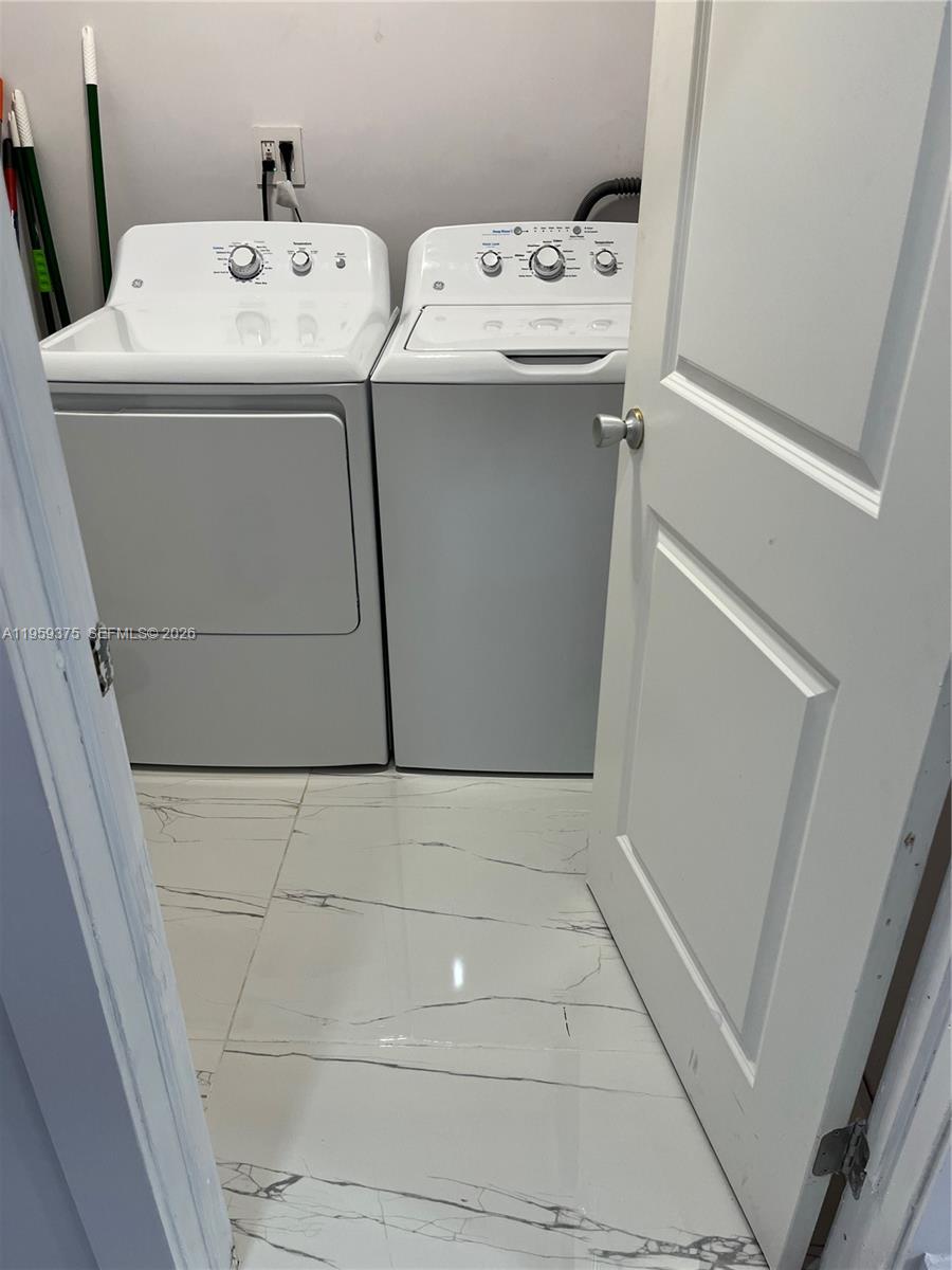 SOUTH DANIA HEIGHTS AMEN - Residential Lease