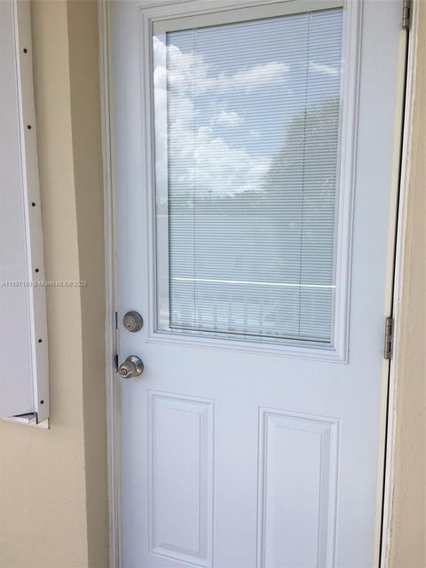 Photo of 223 S Federal Hwy #46, Dania Beach, FL 33004 (MLS # A11897180) Photo of 223 S Federal Hwy #46, Dania Beach, FL 33004 (MLS # A11897180)