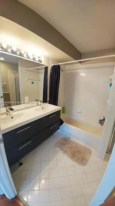 1110 NW 171st Ter 0