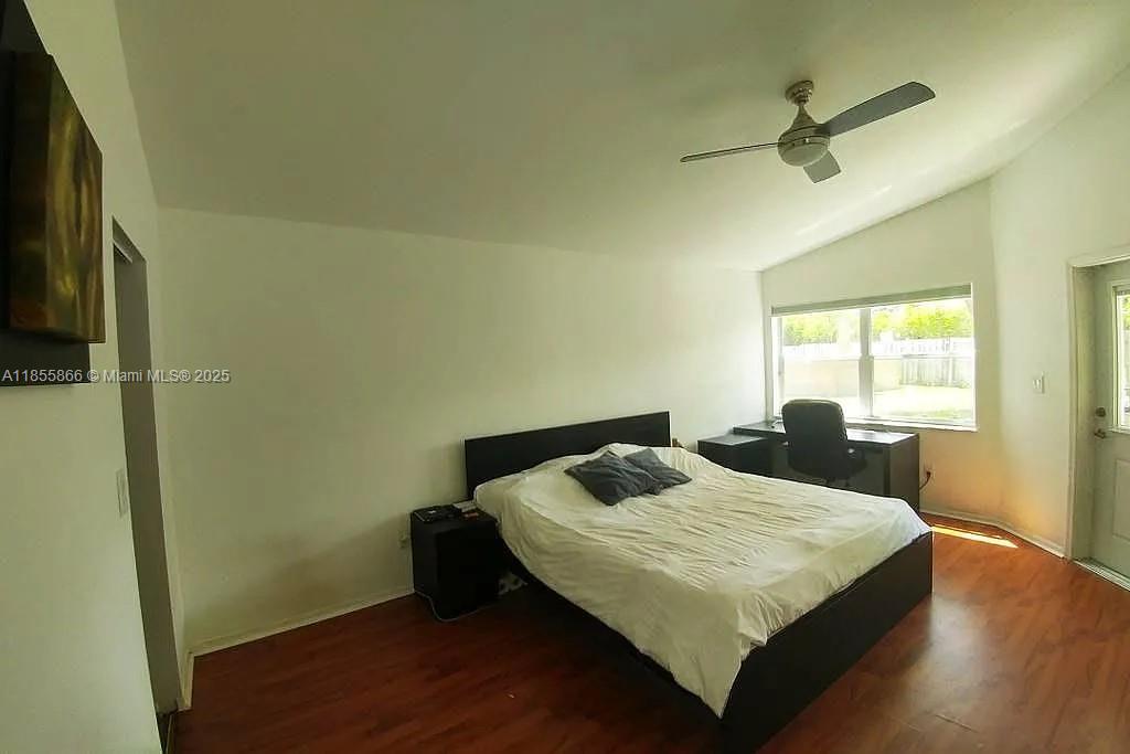 1110 NW 171st Ter 0