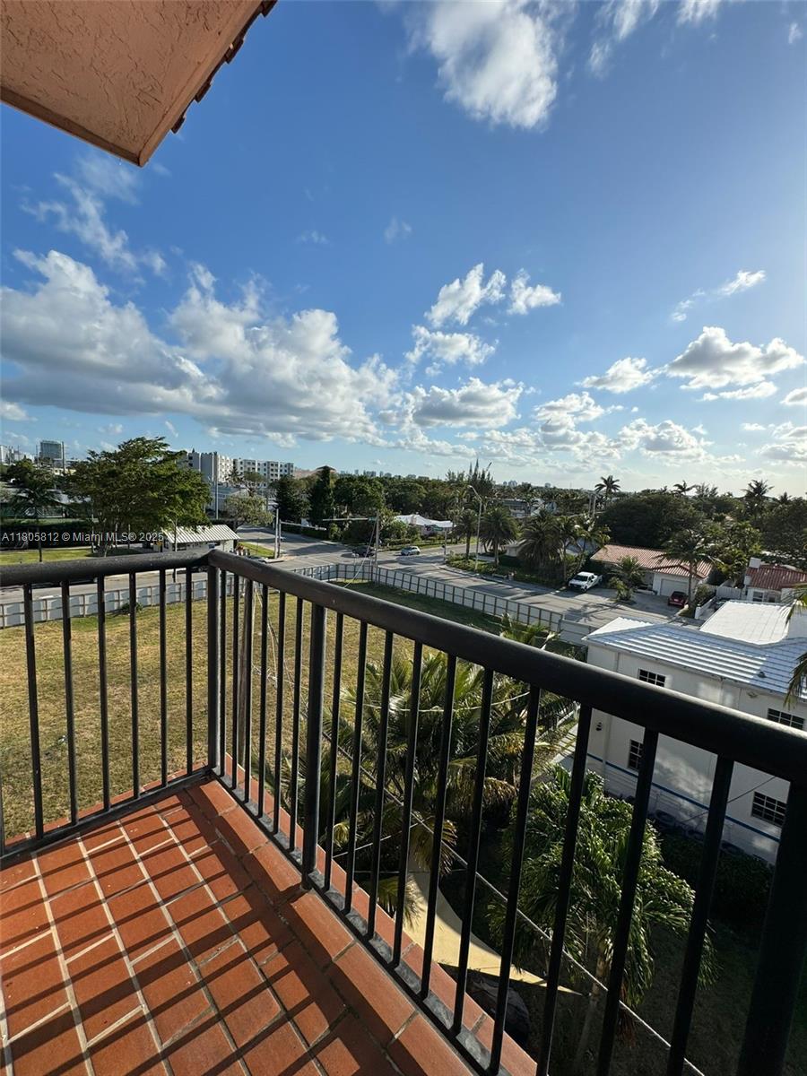 ATLANTIC ROSE CONDO - Residential