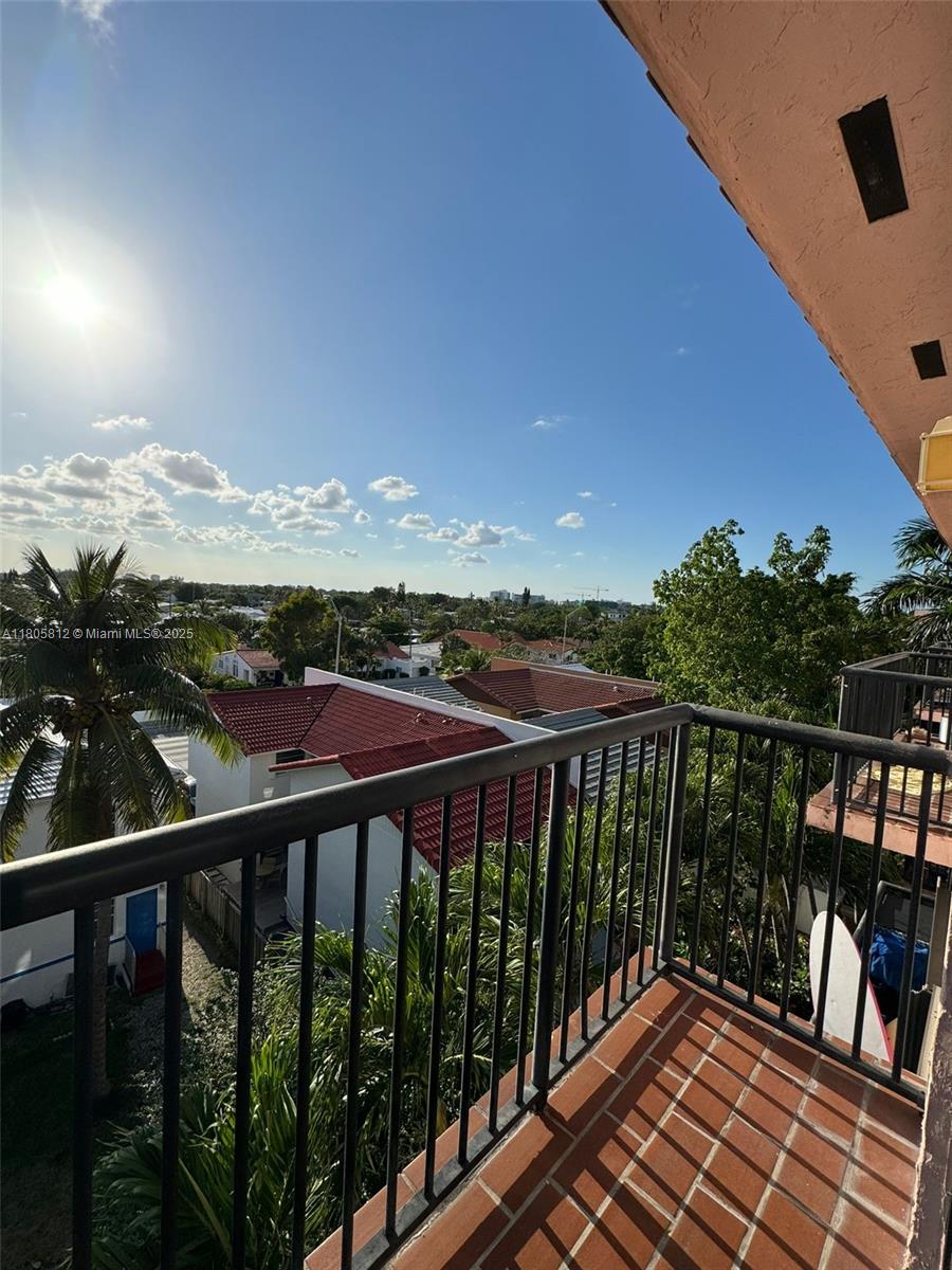 ATLANTIC ROSE CONDO - Residential