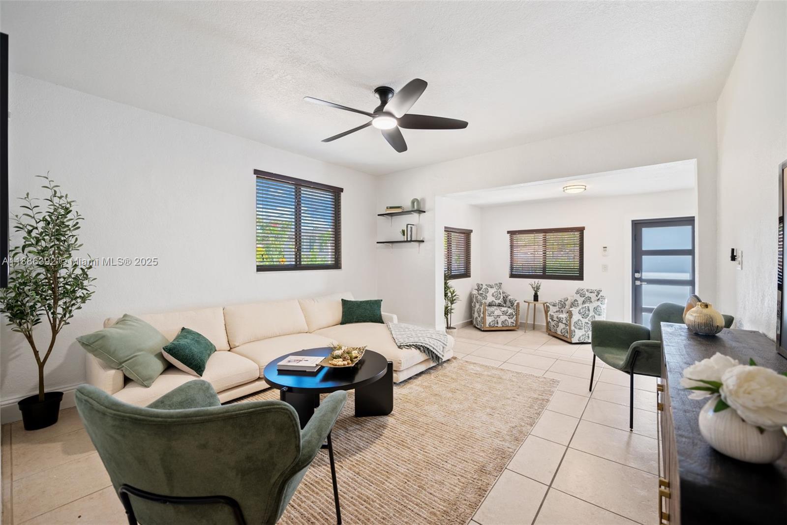 944 SW 10th Ave
