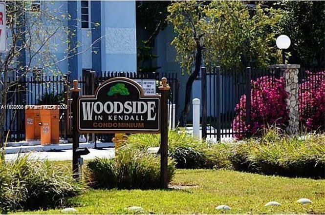 Woodside Gem! Gated, Secure and meticulously maintained 1/1 corner unit with new kitchen cabinets. Tile floors throughout. Massive living room, large bedroom with a very spacious walk-in closet. Freshly painted and close to the laundry room. Beautiful gardens & swimming pool/clubhouse. Next to Dadeland South Metrorail Station, Publix, Whole Foods, Trader Joe's, Dadeland Mall and Downtown Dadeland and minutes to Pinecrest & Fairchild Gardens, Matheson Hammocks. Direct Access to US 1 and the Palmetto Expressway.