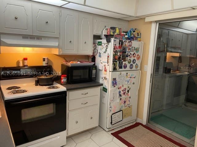 Photo of 3777 NW 78th Ave #10G, Davie, FL 33024 (MLS # A12065861)