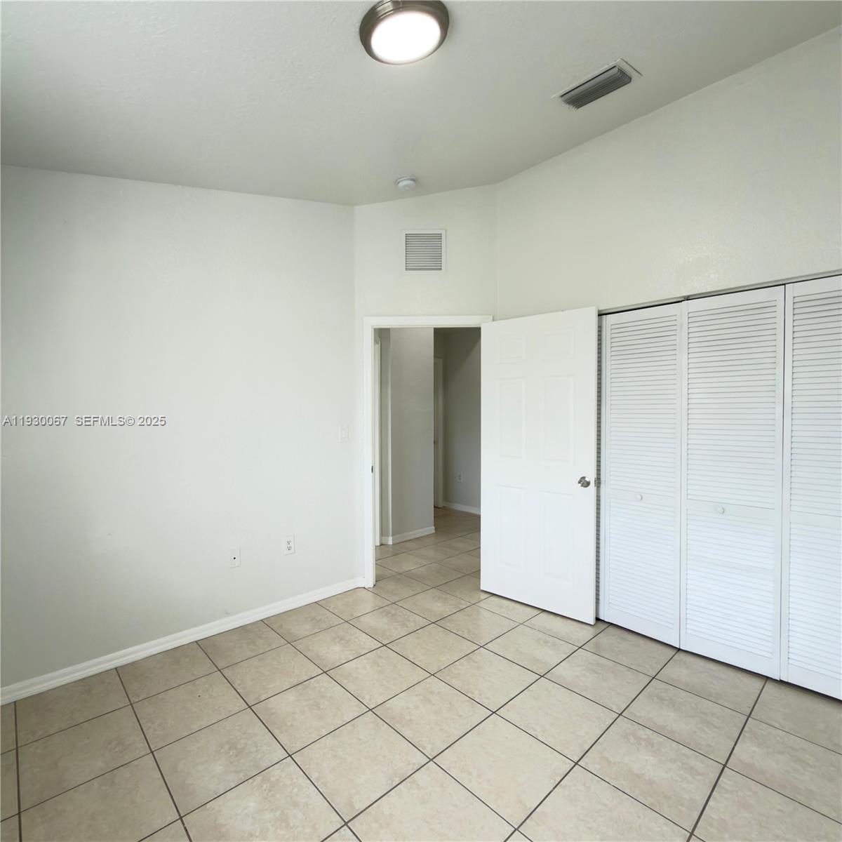 HAMILTON PLACE - Residential Lease