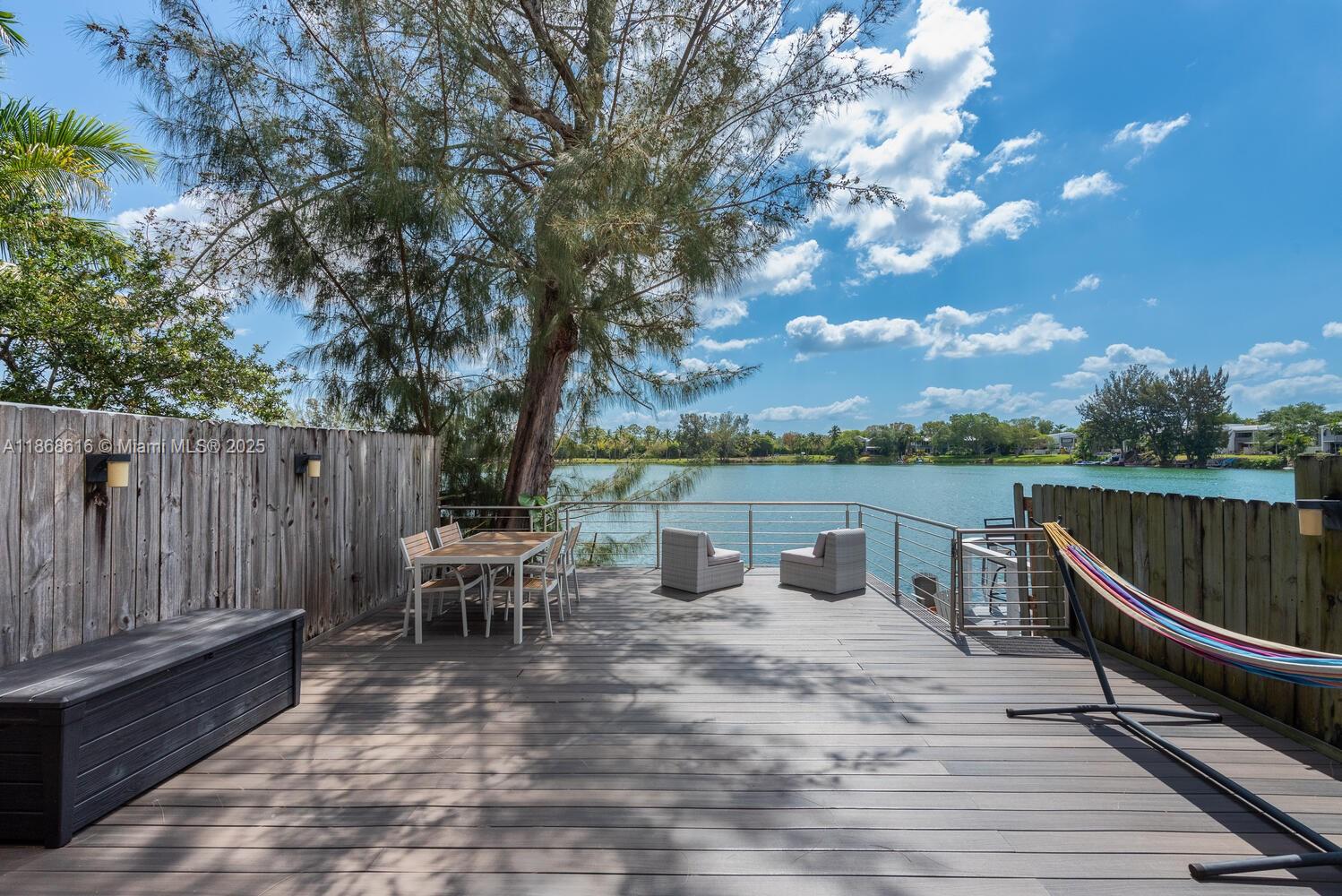 5169 SW 71st Pl 5169