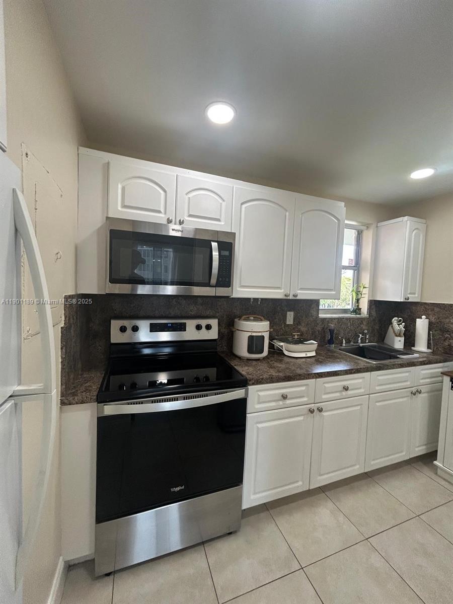 JADE WINDS GRP EASTER LIL - Residential