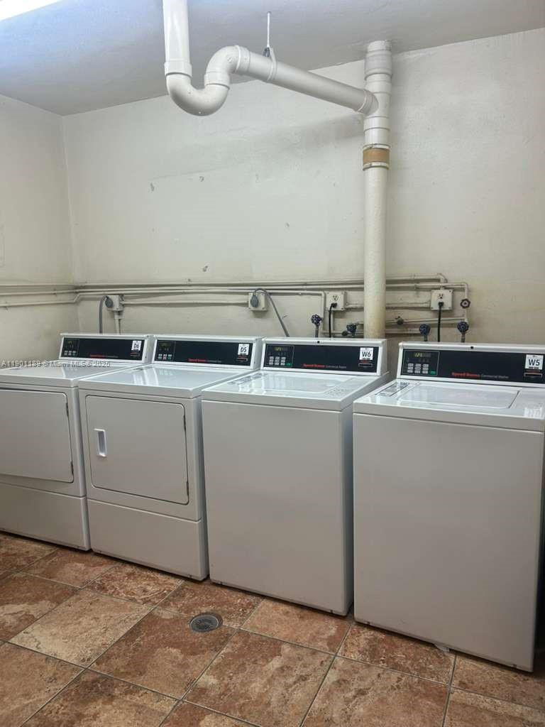 JADE WINDS GRP EASTER LIL - Residential