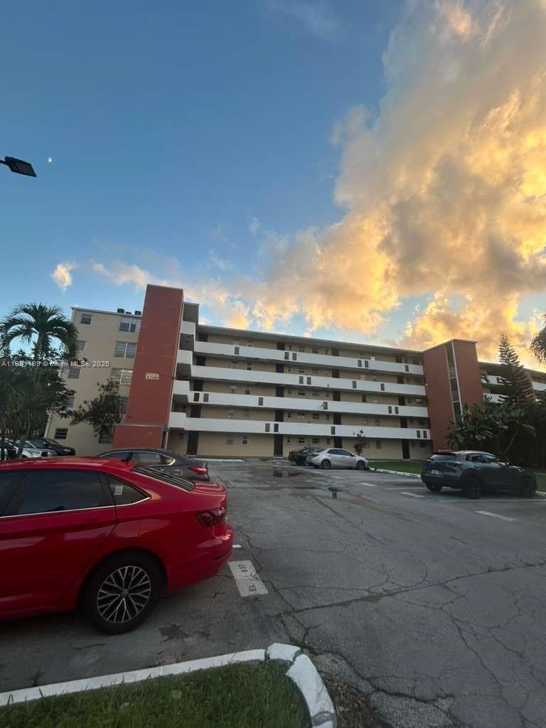 JADE WINDS GRP EASTER LIL - Residential