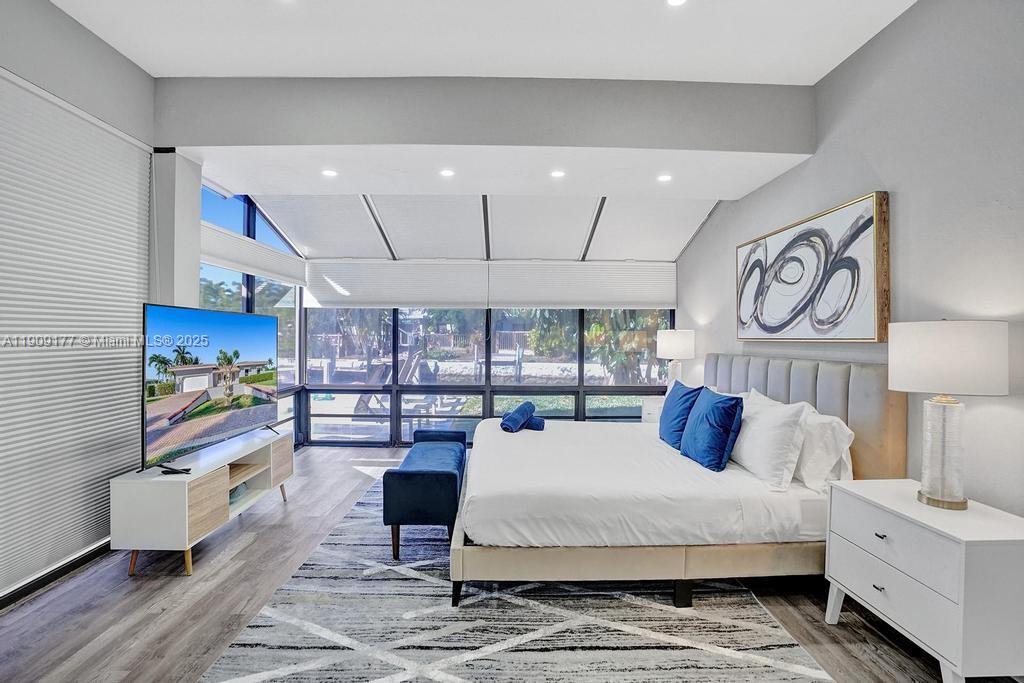 COVE 5TH SEC - Residential