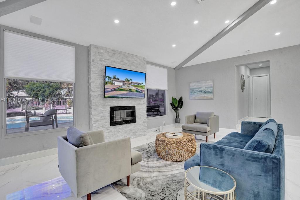 COVE 5TH SEC - Residential