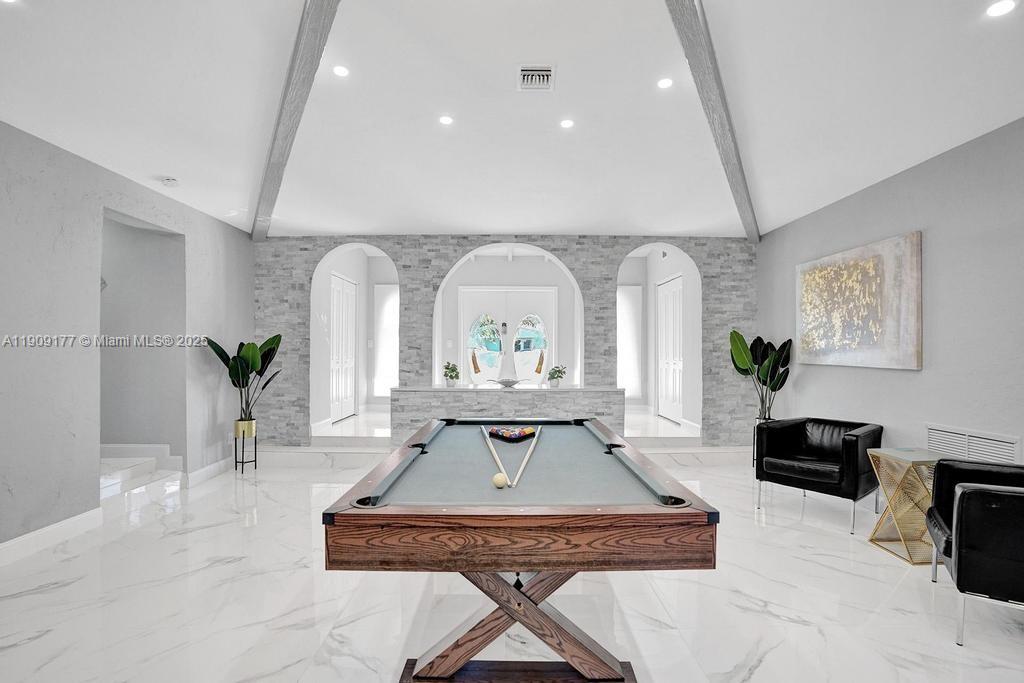 COVE 5TH SEC - Residential