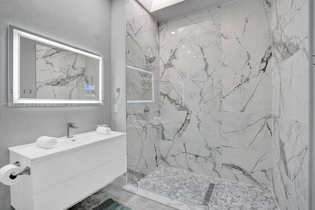 COVE 5TH SEC - Residential