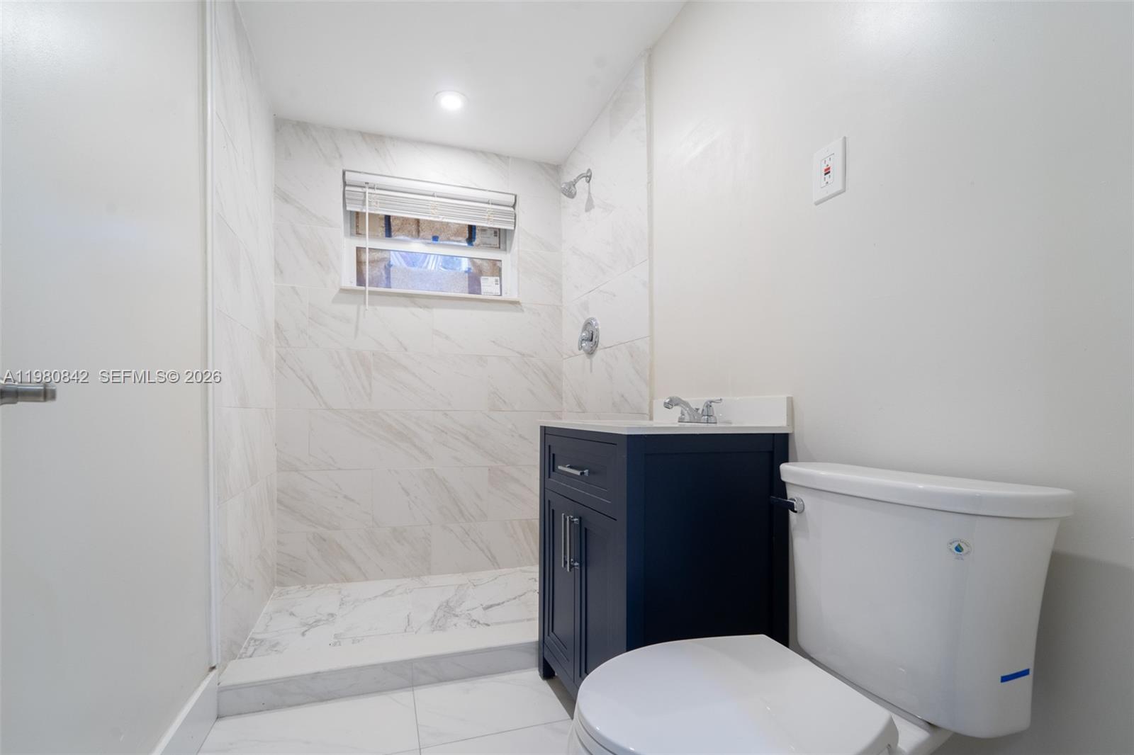 LINCOLN SUB - Residential Lease