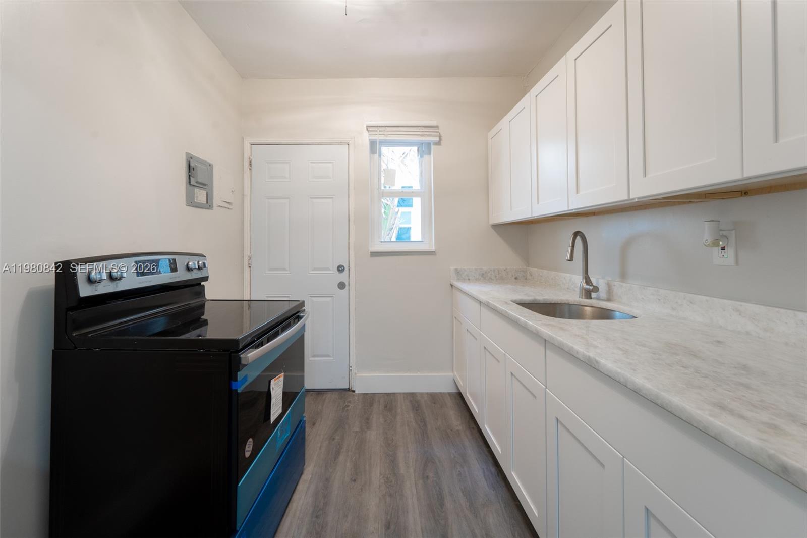 LINCOLN SUB - Residential Lease