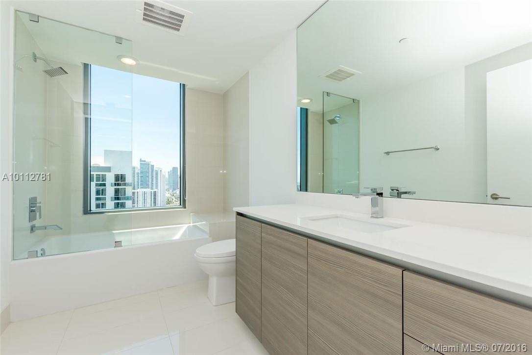 Icon Bay - Residential Lease