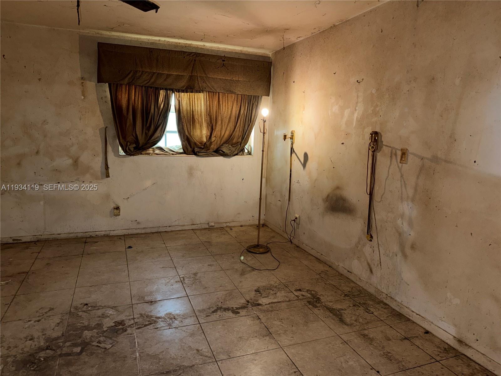 17247 SW 112th Pl 21044