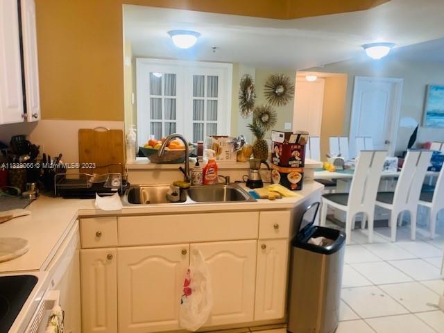 Photo 17 of 23 of 2642 Collins Ave 302 condo