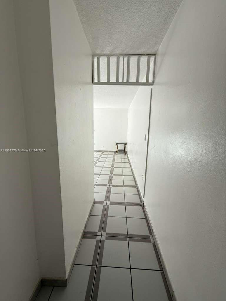 GROVE GARDENS CONDO - Residential Lease