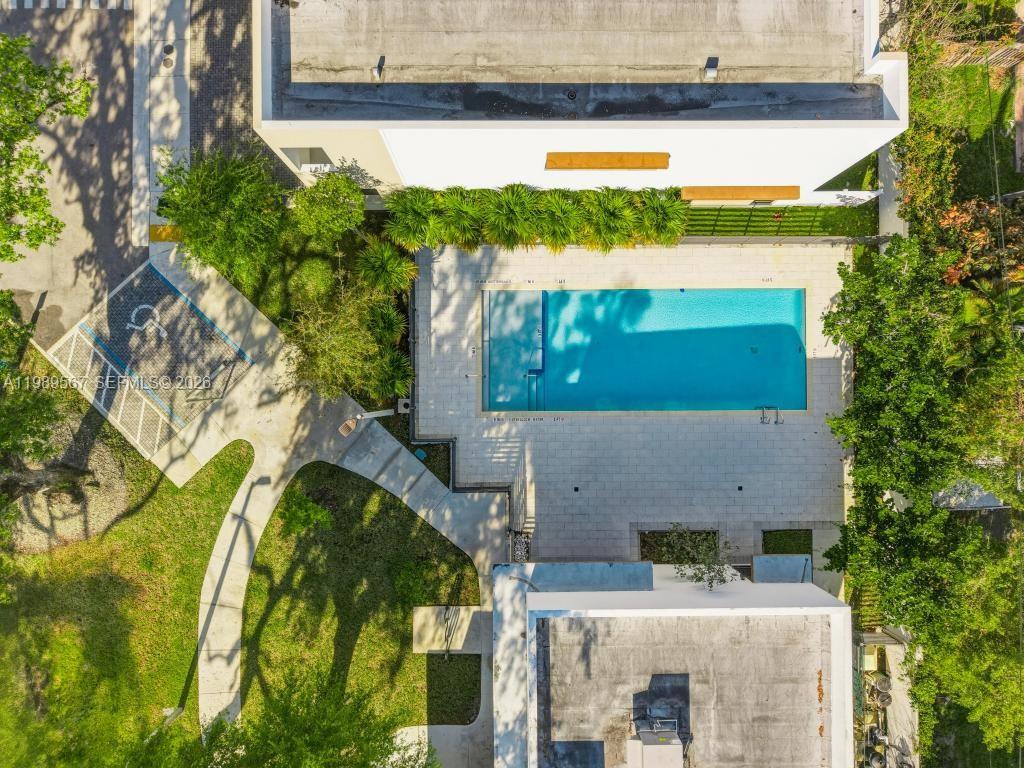 OAKS PLACE - Residential