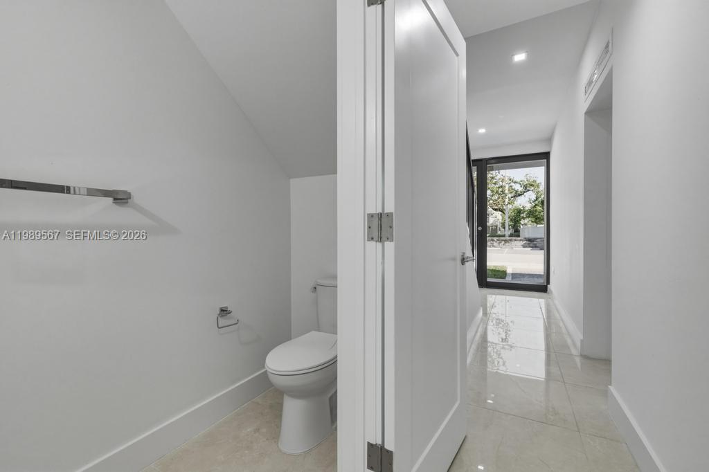 OAKS PLACE - Residential