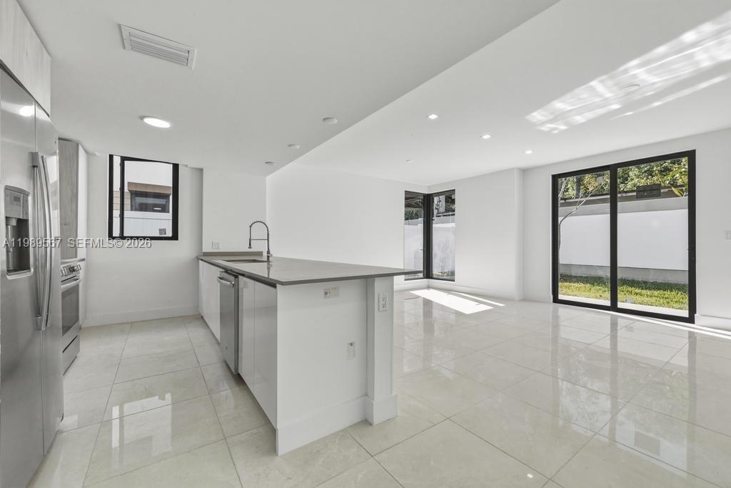 OAKS PLACE - Residential