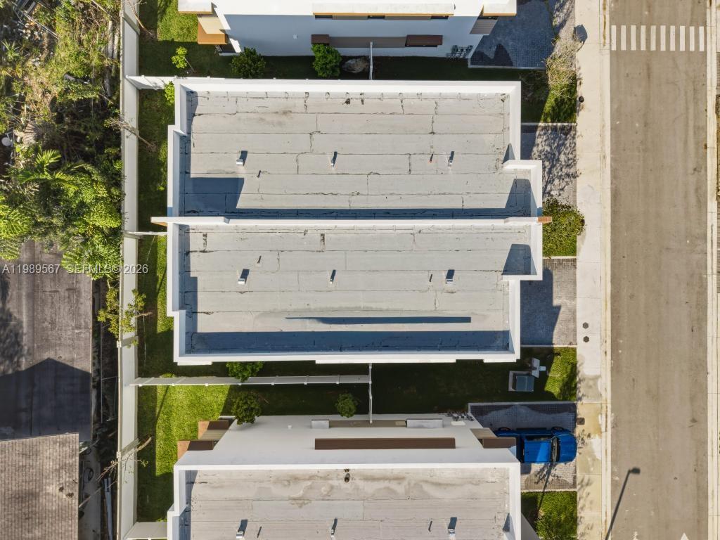 OAKS PLACE - Residential