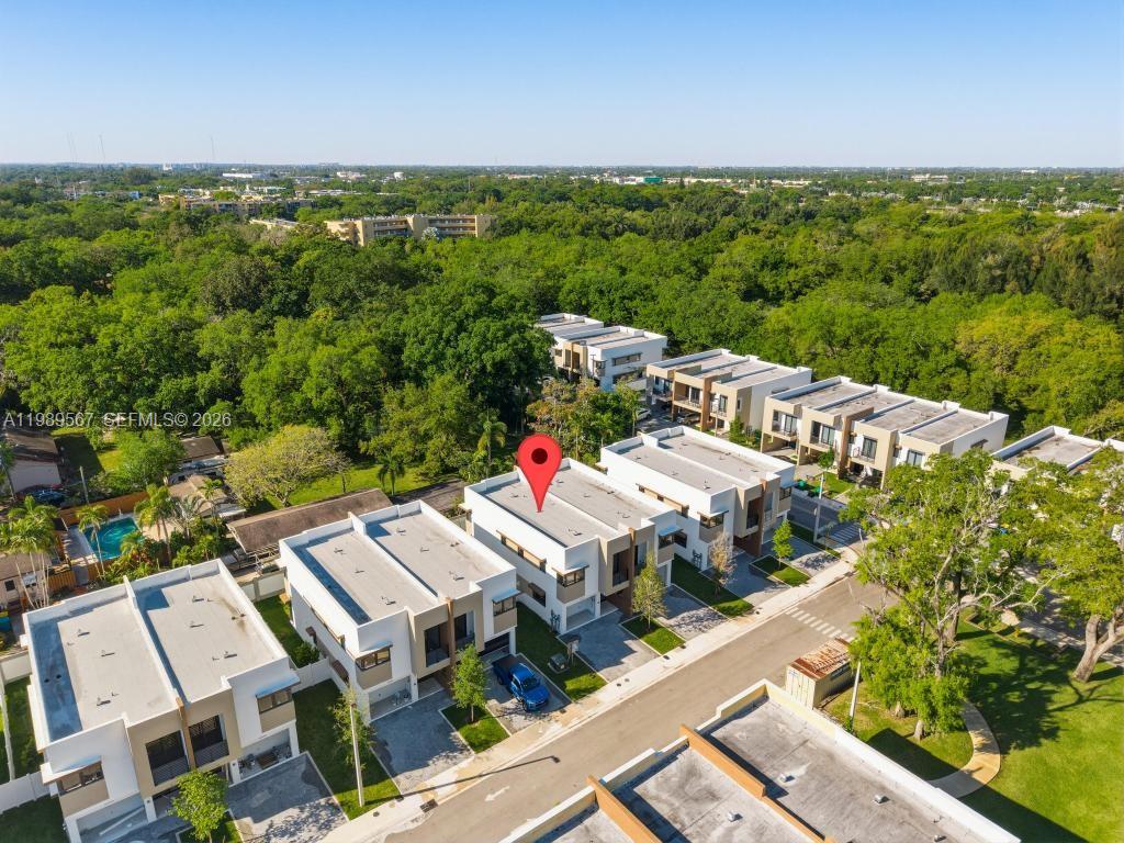 OAKS PLACE - Residential