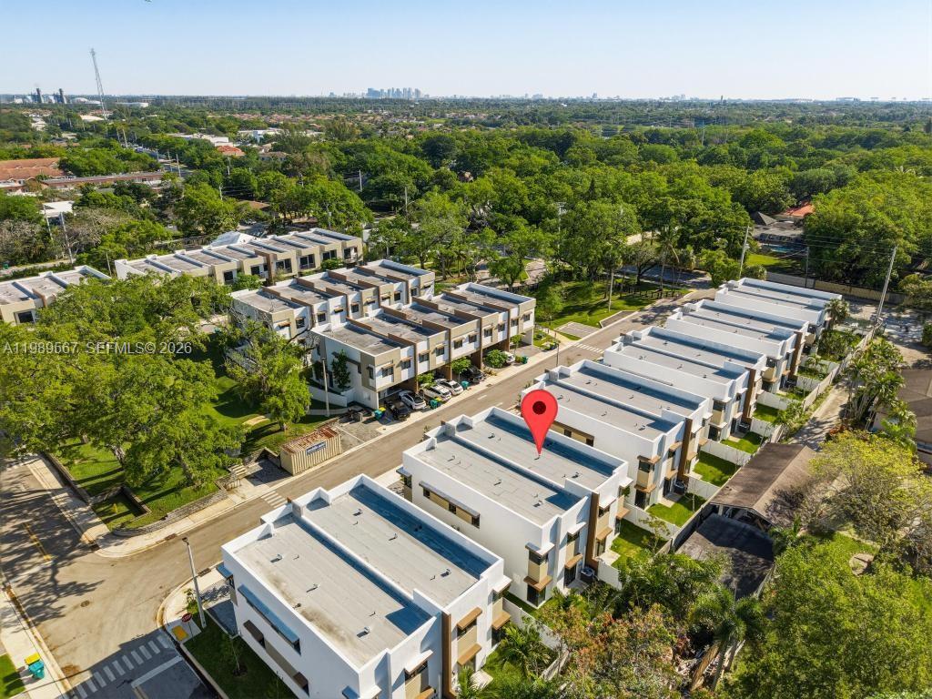 OAKS PLACE - Residential