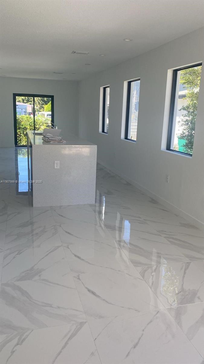 1452-1458 NW 1st Court