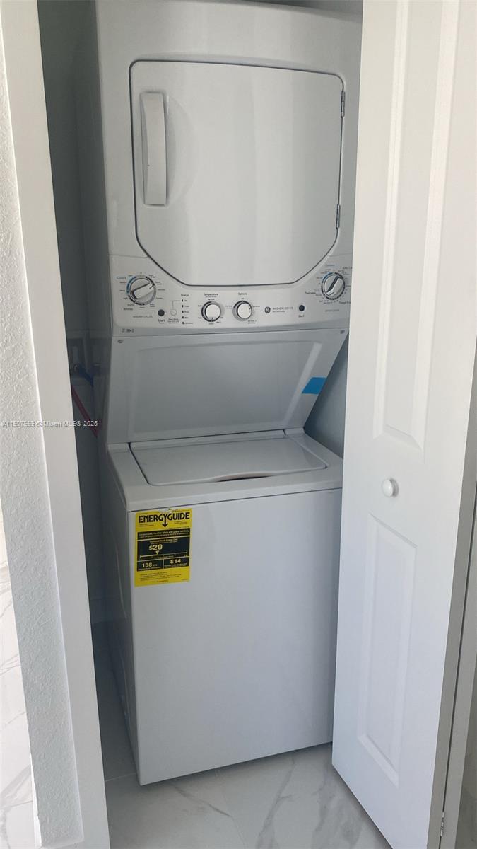 ¤CORAL BAY MANOR - Residential Income