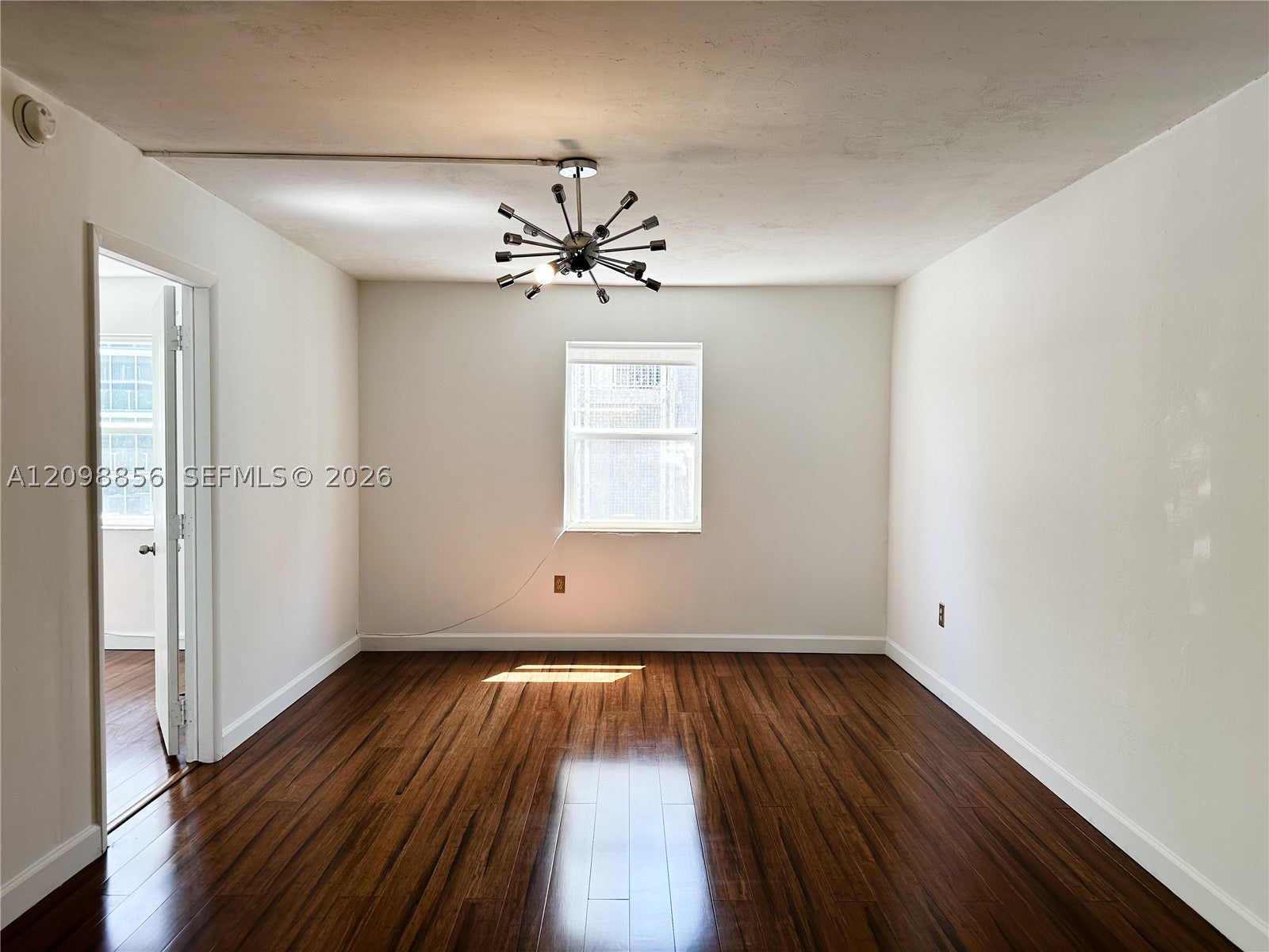 61 Collins Ave 404