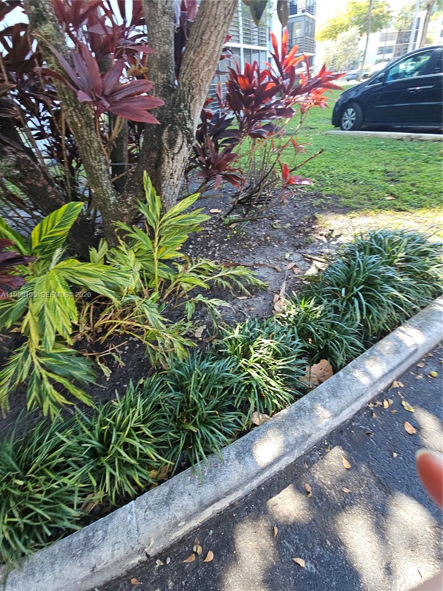 BISCAYA IV CONDO - Residential