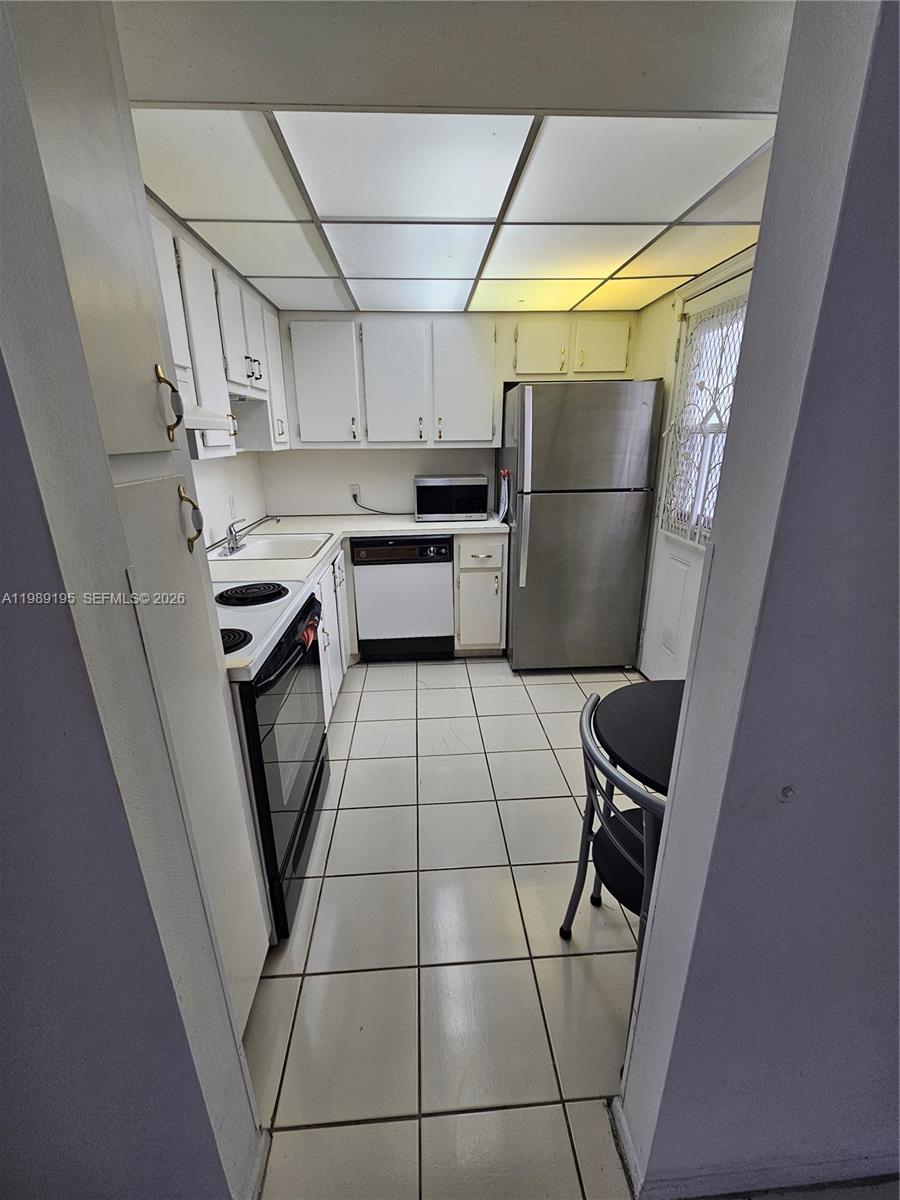 BISCAYA IV CONDO - Residential